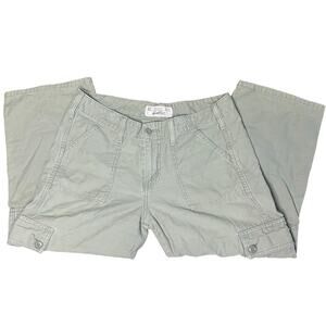 Levi’s Green Cargo Cropped Pants Size 6